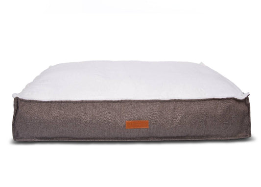 Ralph & Co Lincoln Luxury Pillow Dog Bed in tweed herringbone.