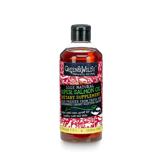 The front of a 500ml bottle of super salmon oil for dogs and cats on an all white background.