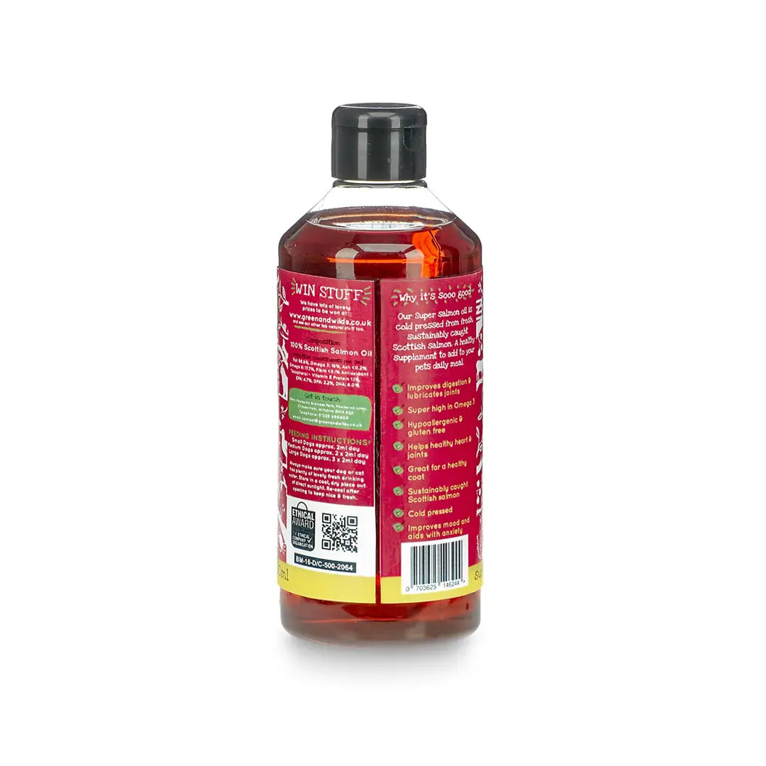 The back of a 500ml bottle of super salmon oil for dogs and cats on an all white background.