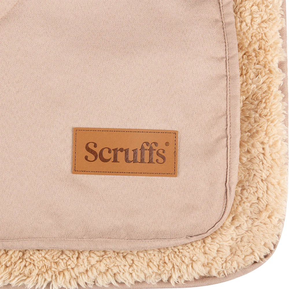 Close-up of the Scruffs logo on a desert sand dog blanket with sherpa lining